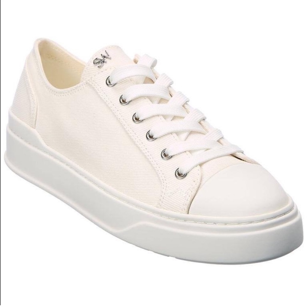 Stuart Weitzman Sammy Canvas Low Top White Sneakers $325 Size 9 / EU 39.5